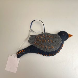 NWT Christmas bird ornament